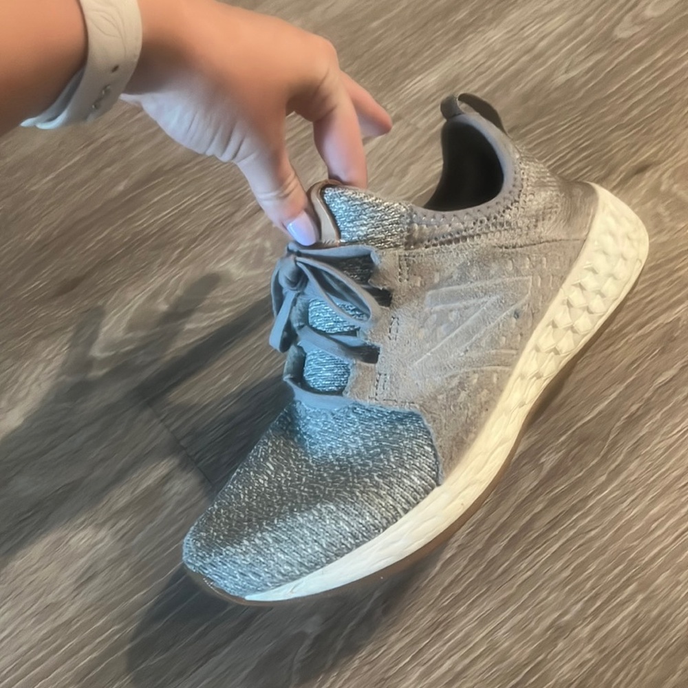 New Balance Grey tennis shoes- size 7-lightly worn